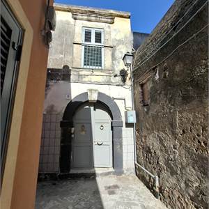 3 locali In Vendita a Acireale